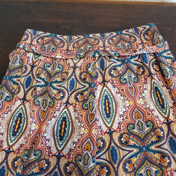 Ali & Kris Pattern Pants - Picture 2 of 4